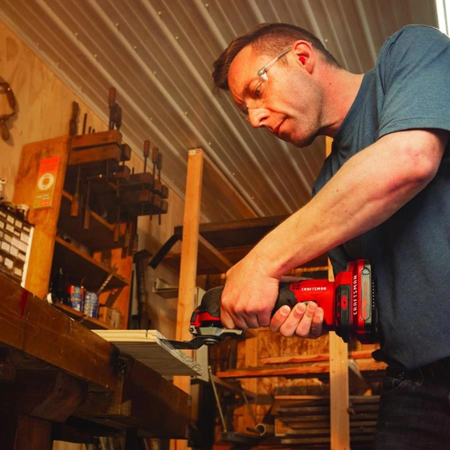 CRAFTSMAN 20-Volt MAX Lithium-Ion Cordless Oscillating Tool Kit 2 CRAFTSMAN 20-Volt MAX Lithium-Ion Cordless Oscillating Tool Kit - Image 2